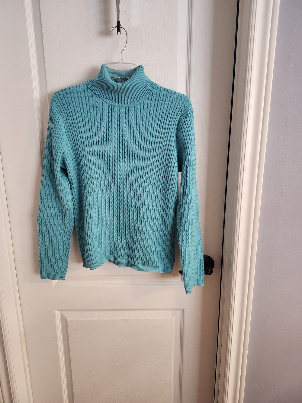 Women’s Cable-Knit Turtleneck Sweater - Aqua Blue